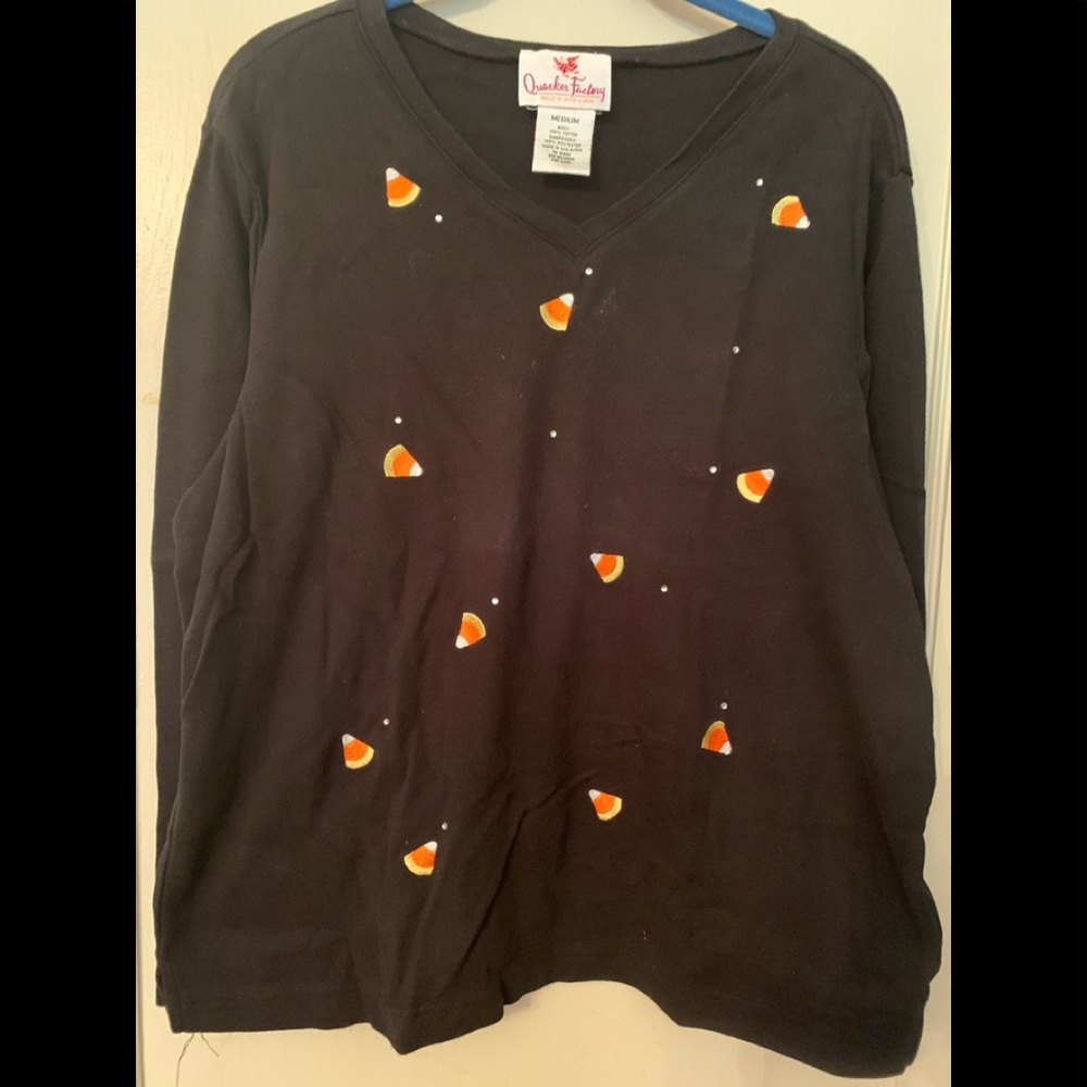Decorated long sleeved tee